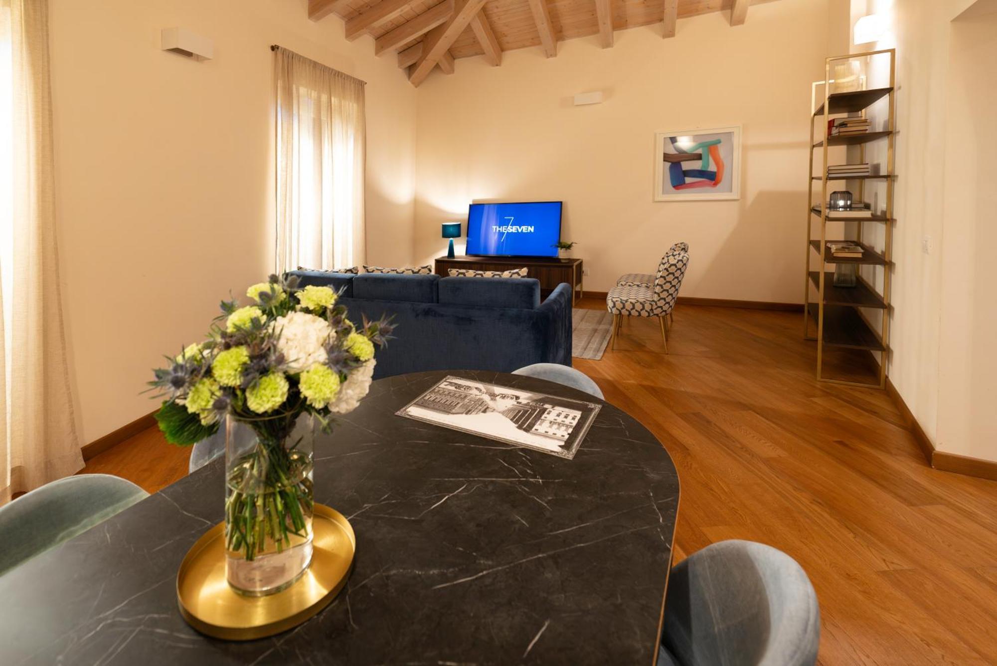 Apartment The Seven Genoa